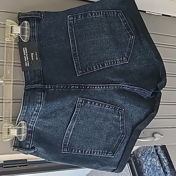 Ladies Divided high waist jean shorts size 4 NWT - Picture 3 of 4